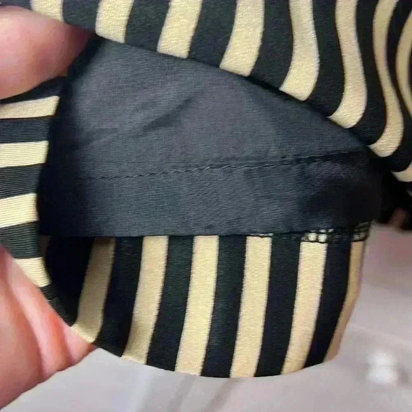 Salvatore Ferragamo Striped Pencil Skirt Size 8 Black & Beige - Picture 4 of 10